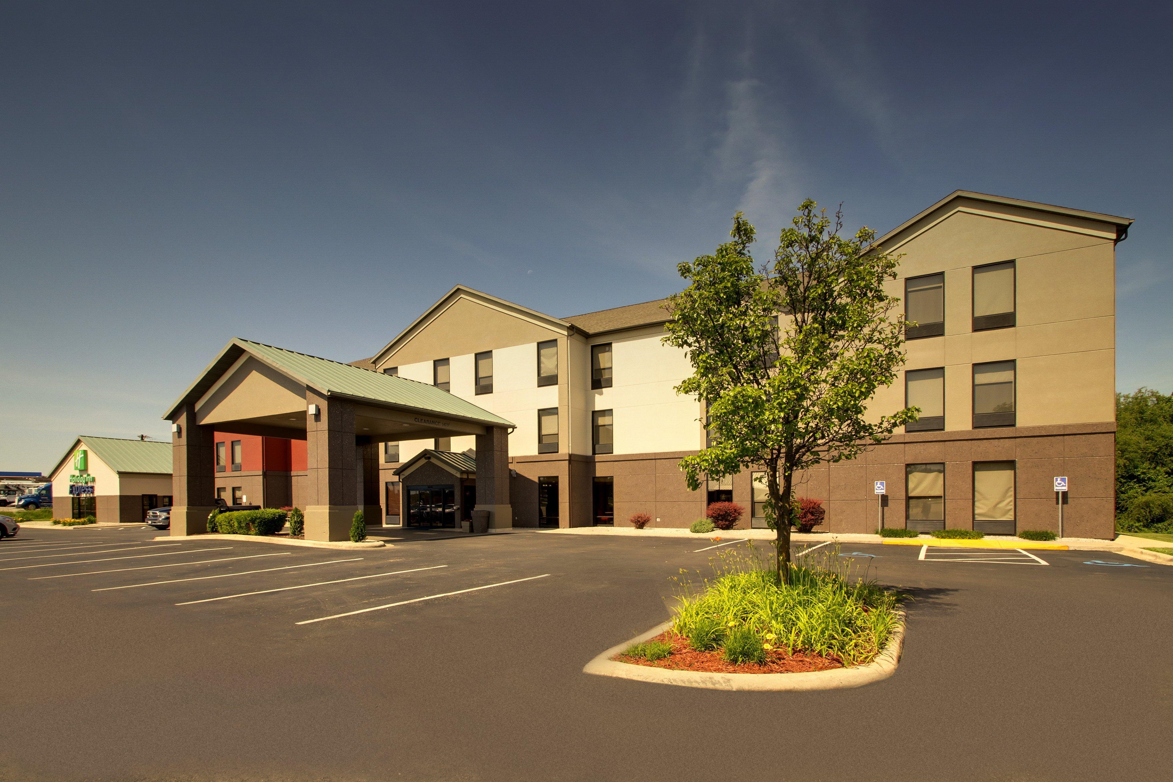 Holiday Inn Express Hotel & Suites Lebanon By Ihg Ngoại thất bức ảnh